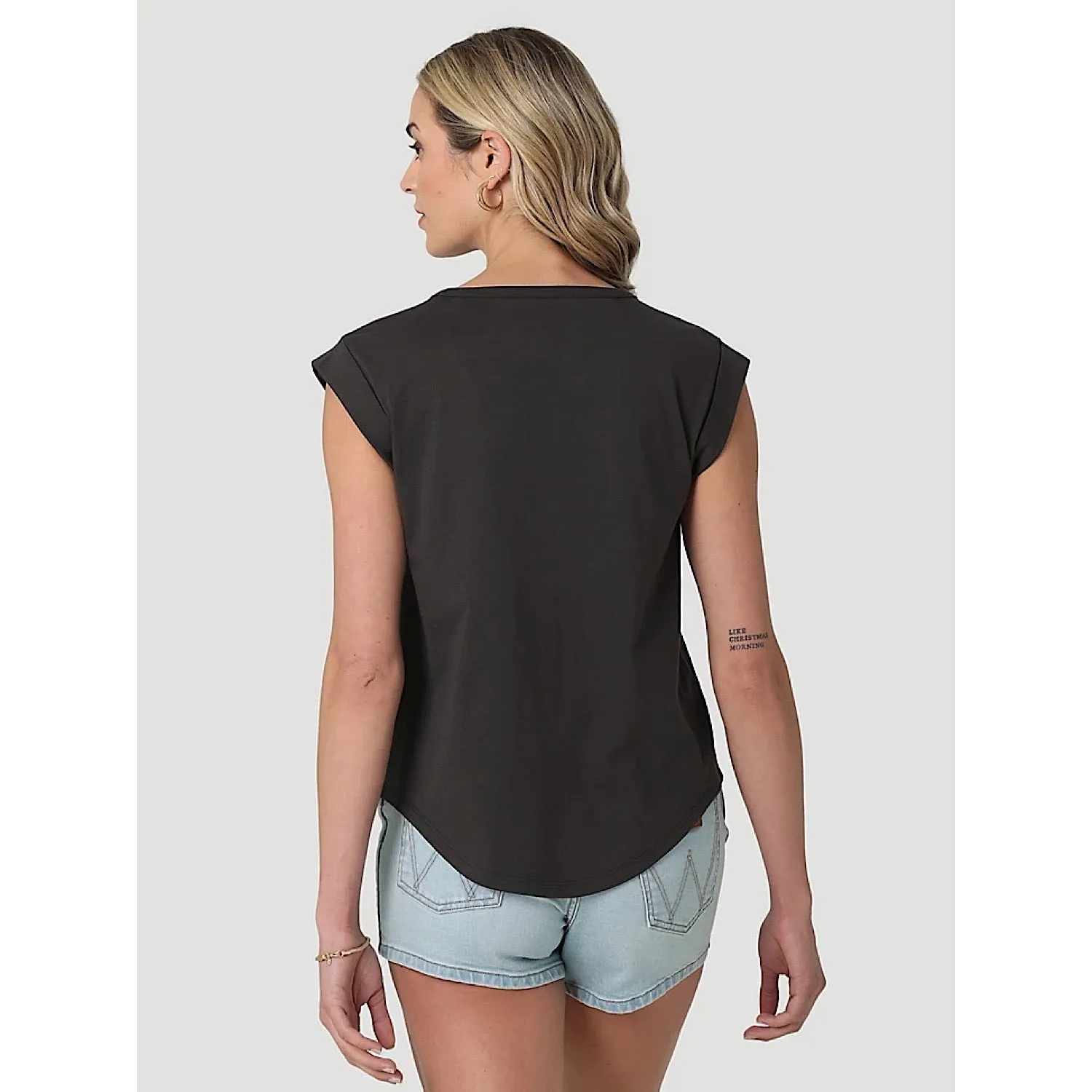 Wrangler Womens Wanted & Wild Cuffed Tank in Phantom